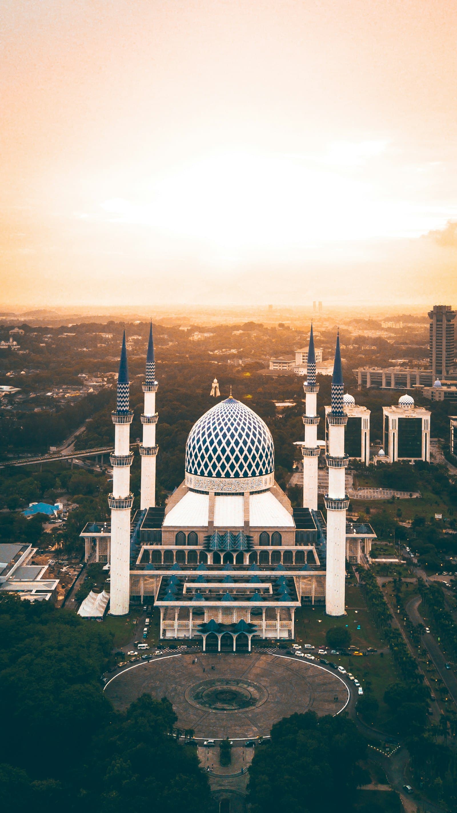 How to Plan a Group Umrah Trip: A Step-by-Step Guide for Families and Communities
